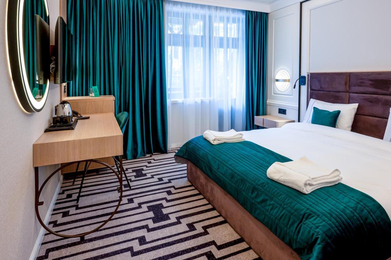Hotel Carolin Călimăneşti Extérieur photo