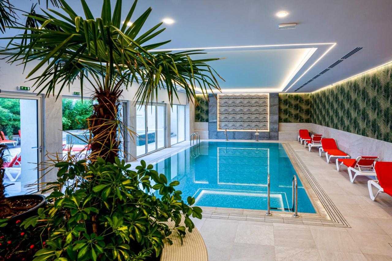 Hotel Carolin Călimăneşti Extérieur photo