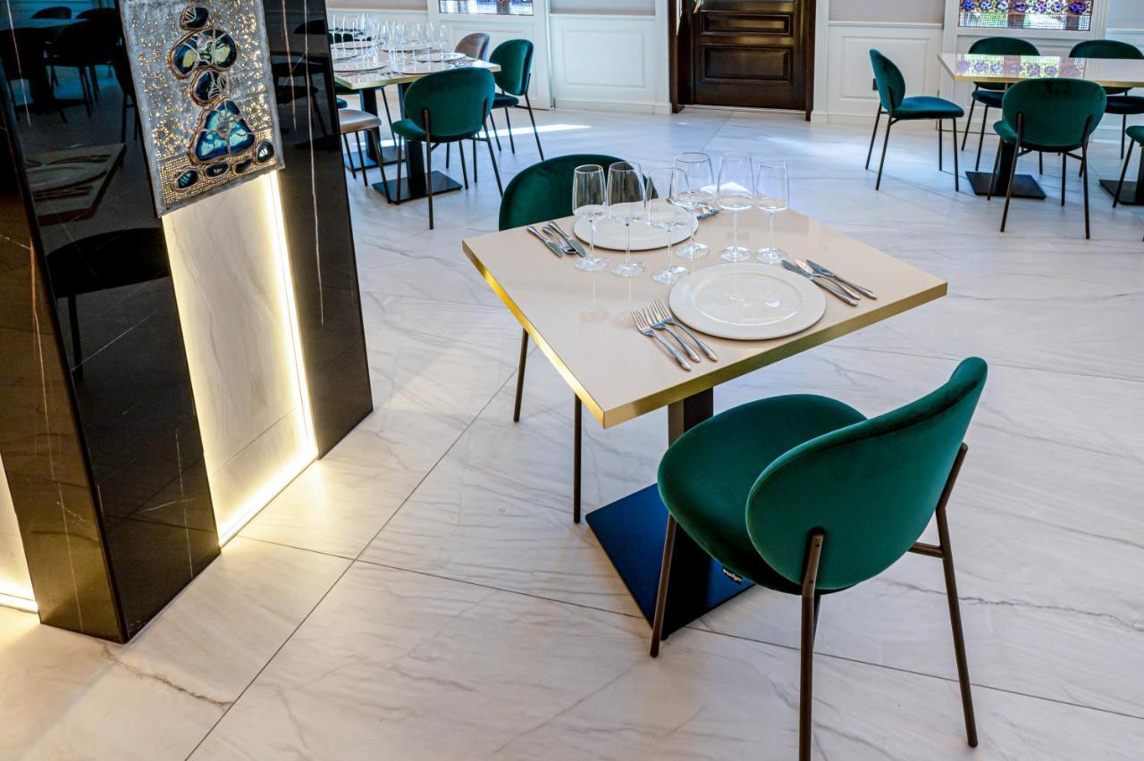 Hotel Carolin Călimăneşti Extérieur photo