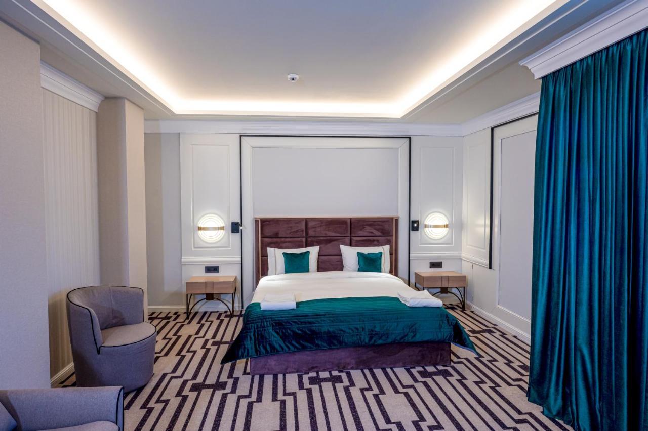 Hotel Carolin Călimăneşti Extérieur photo