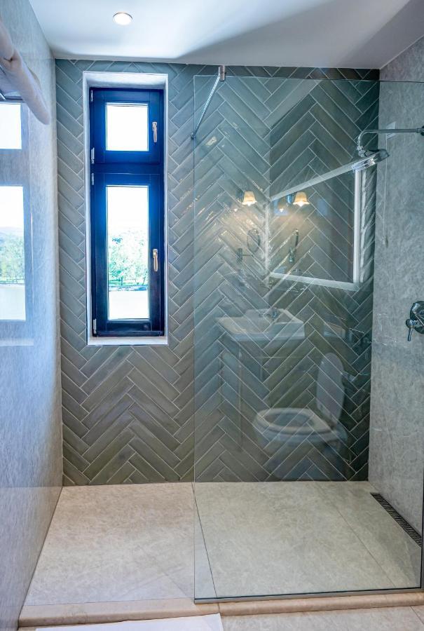 Hotel Carolin Călimăneşti Extérieur photo