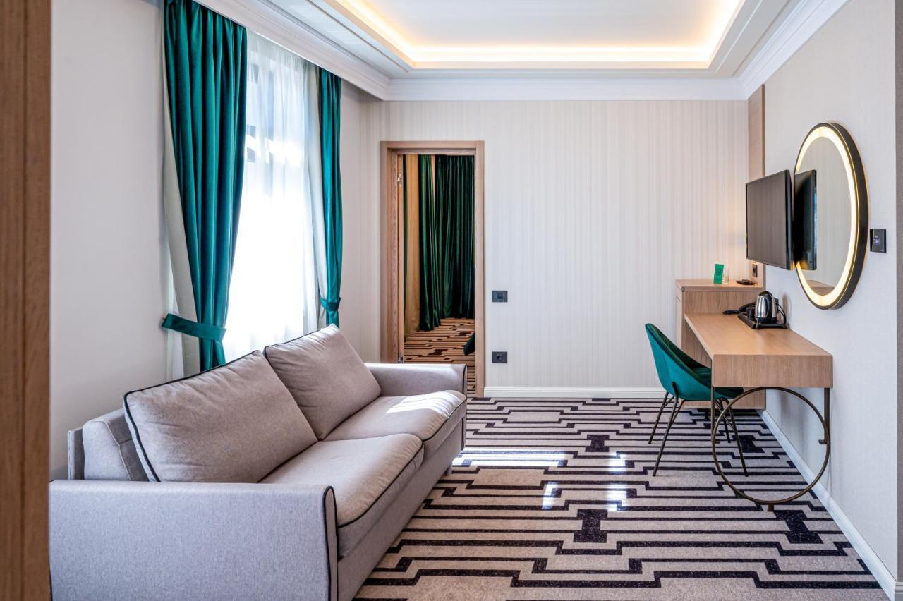 Hotel Carolin Călimăneşti Extérieur photo