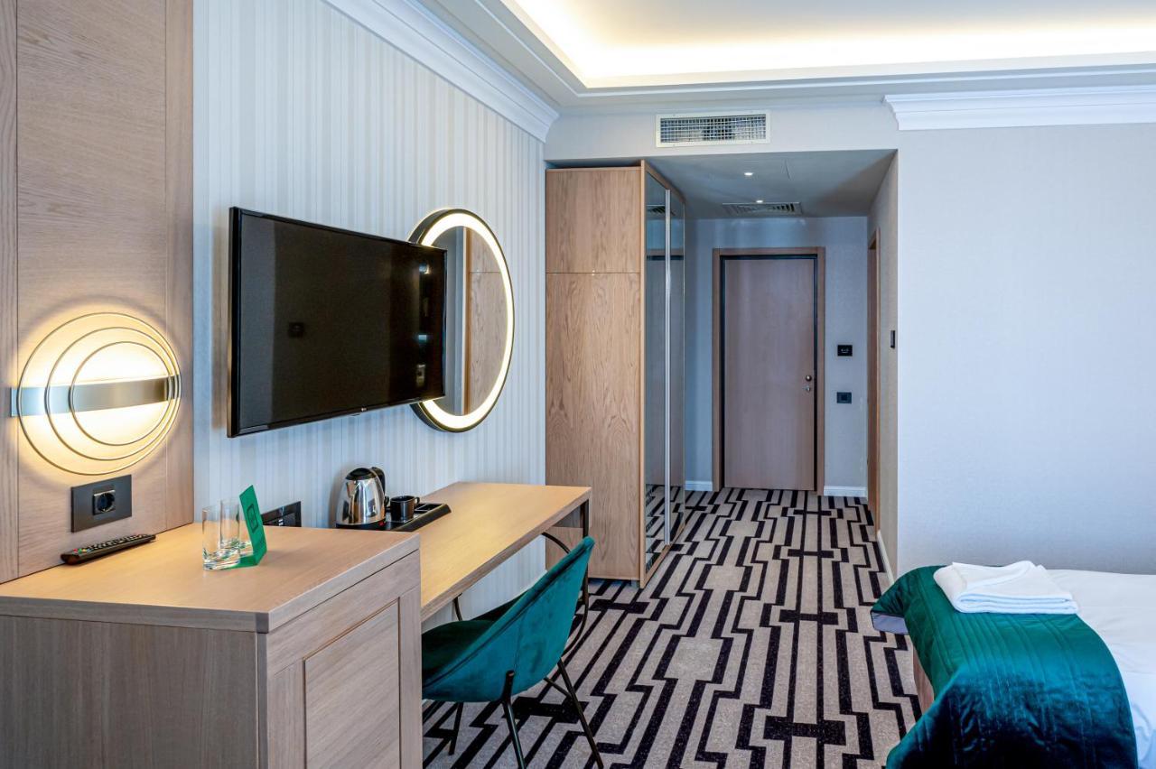 Hotel Carolin Călimăneşti Extérieur photo